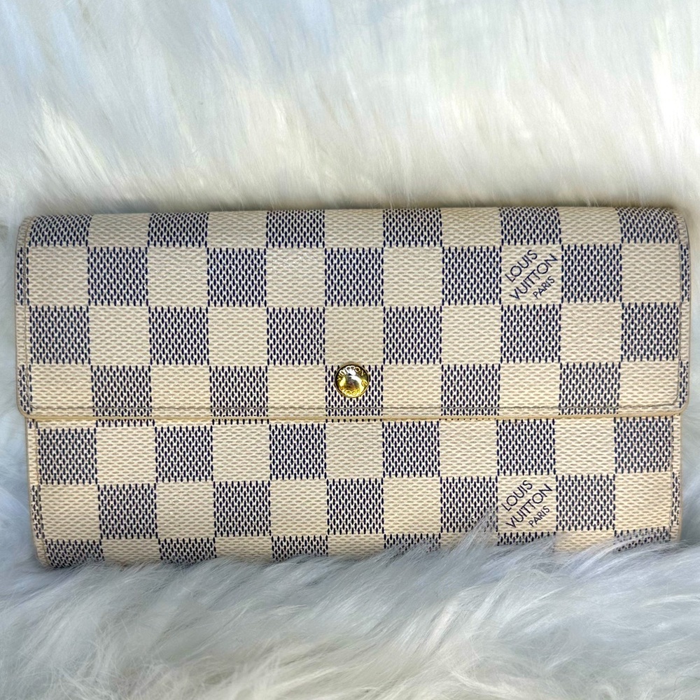 💯 Authentic Louis Vuitton Sarah Wallet Azur